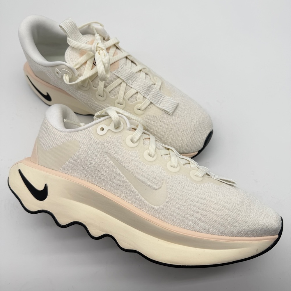 Size 7.5 Womens Nike Motiva Running Shoes. No Lid Box. DV1238-105.